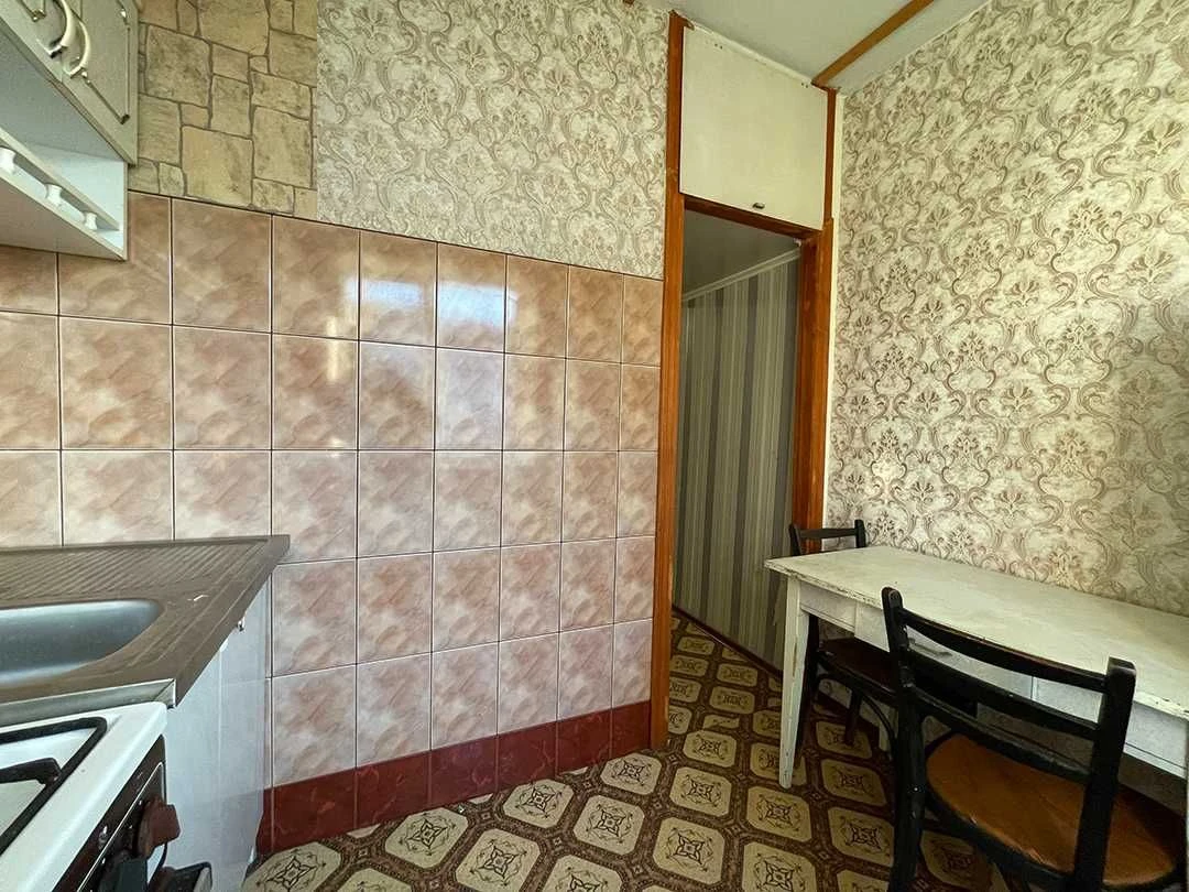 Sale of a 2-room apartment on Elektronnaya. Separate rooms!