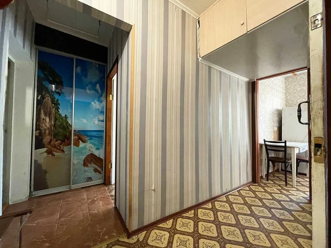 Sale of a 2-room apartment on Elektronnaya. Separate rooms!