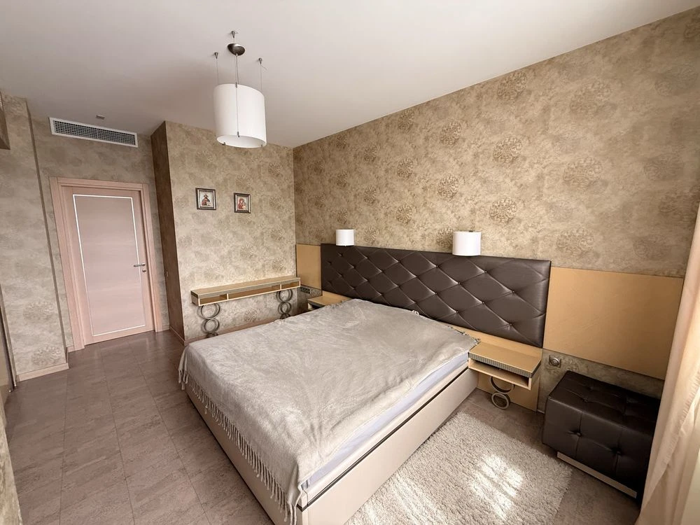 Продам 4к квартиру вул.Старокозацька 54 (ЖК Парковий)