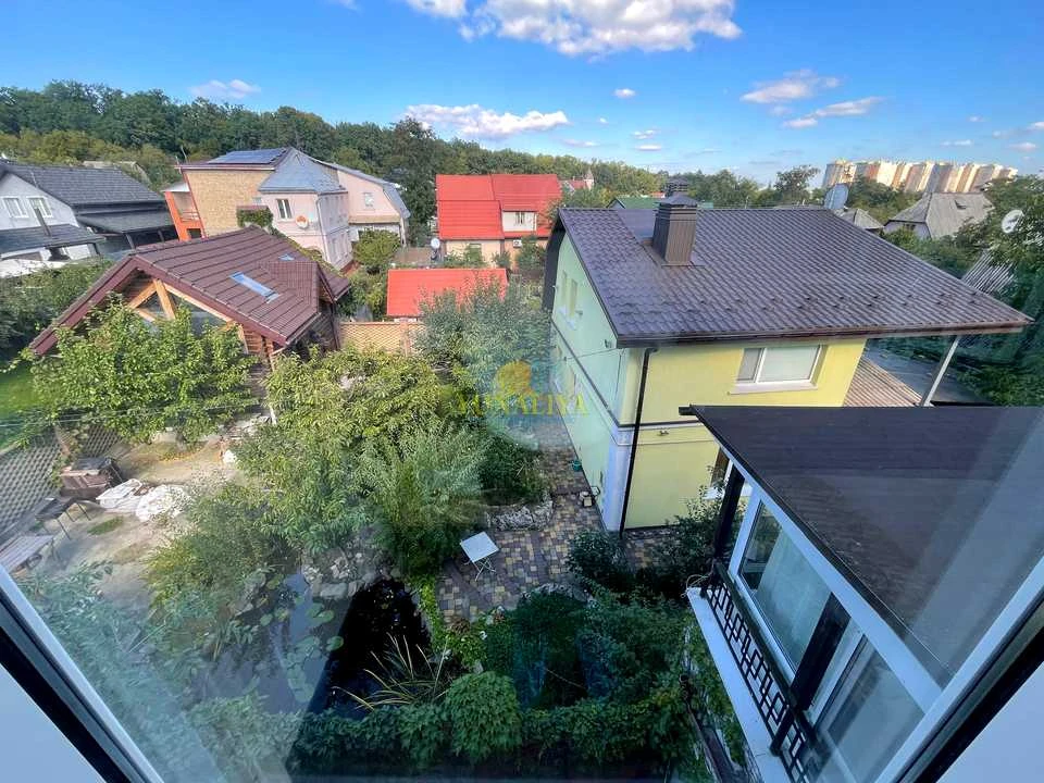 House. Kyiv, Sukhumska Street