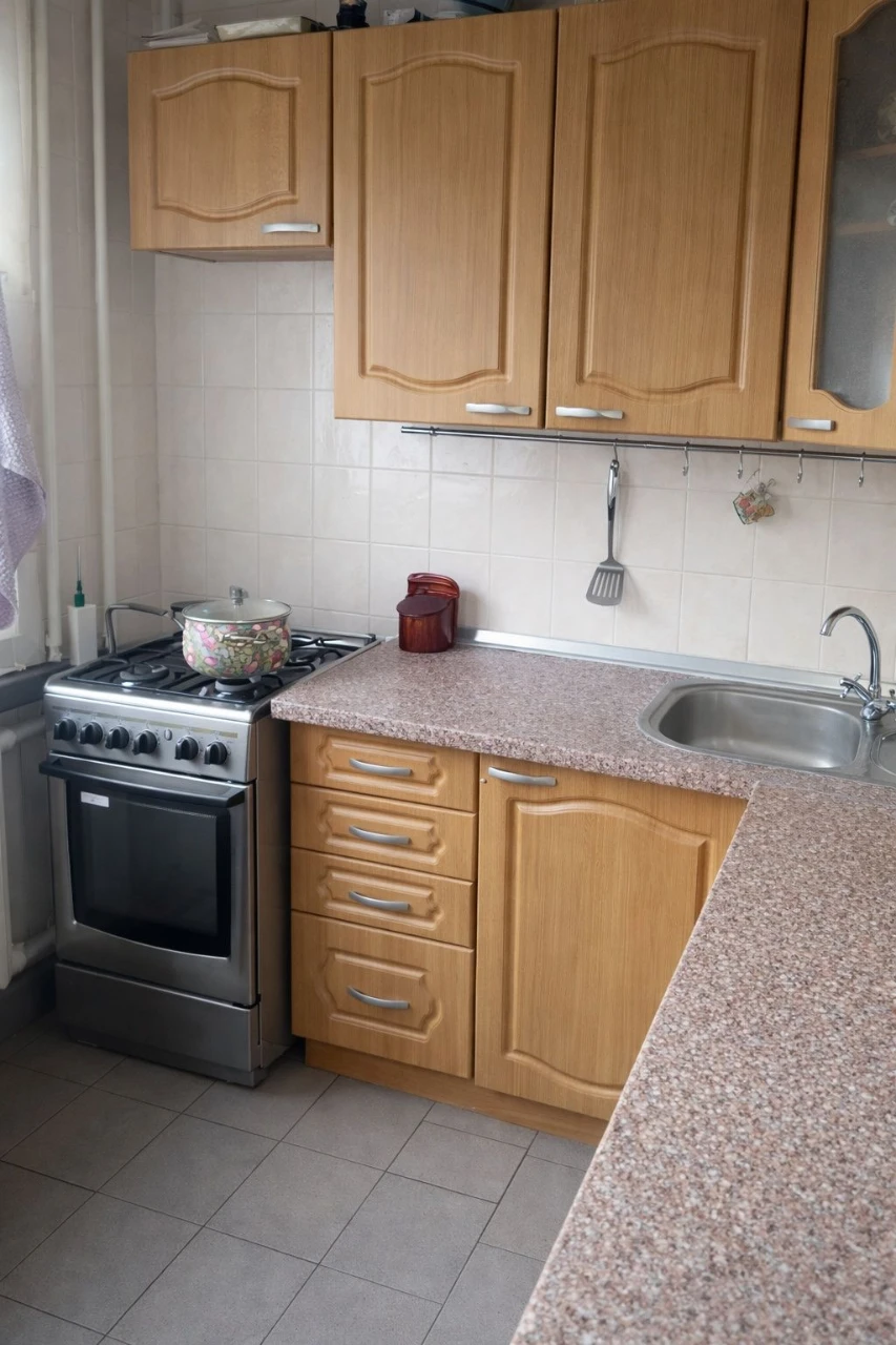 Sale of a 2-room apartment in Pavlov Pole, metro 23 August, Center, house