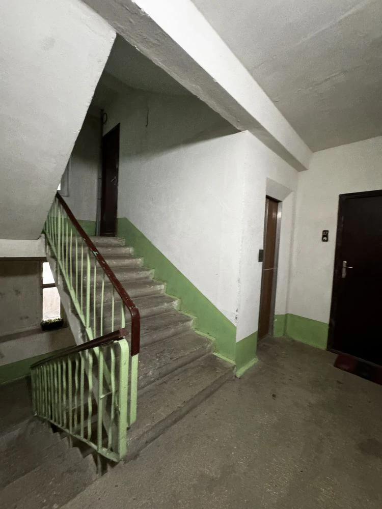Sale of a 3-room apartment, Konyakina Street