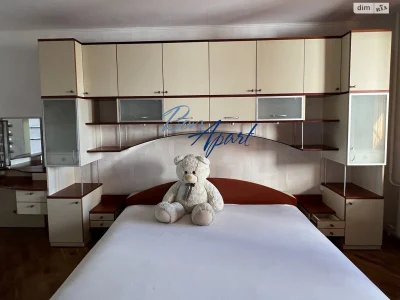 Long-Term Rental Apartment, Holosiiv