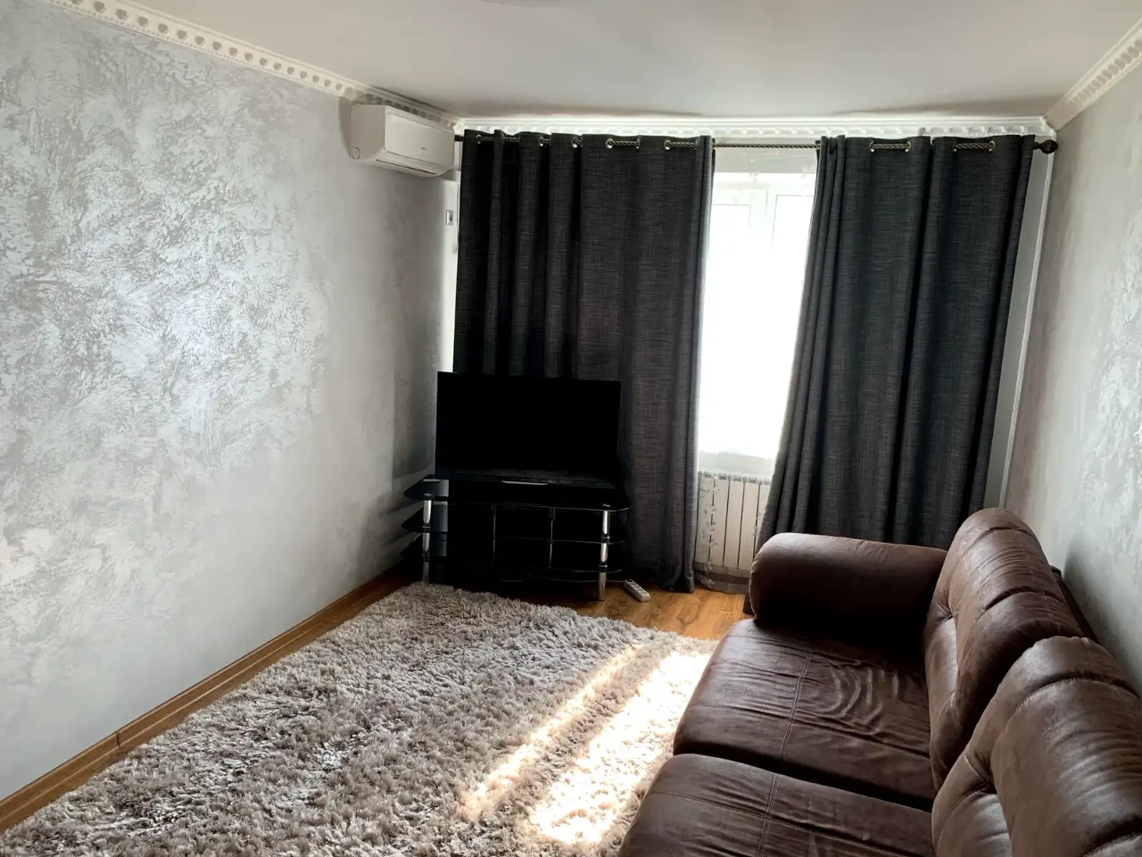 Оренда квартири 3-кімн. 70 м² 16/16 пов.