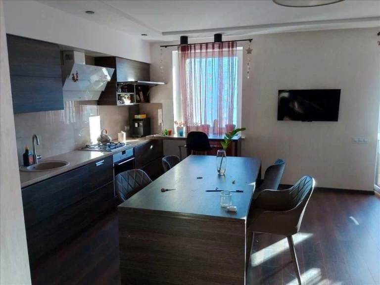 Enjoy the comfort of a home in a practical apartment!