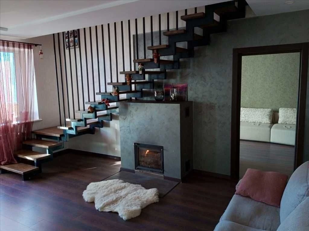 Enjoy the comfort of a home in a practical apartment!
