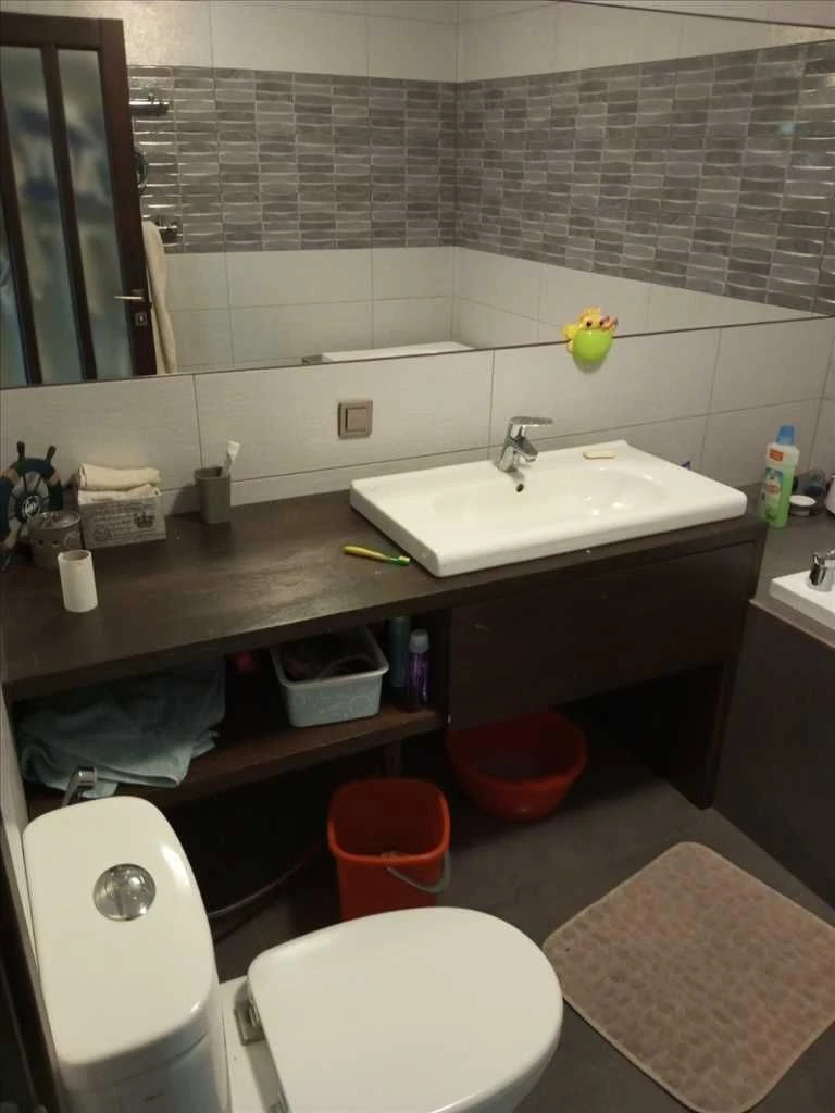 Enjoy the comfort of a home in a practical apartment!