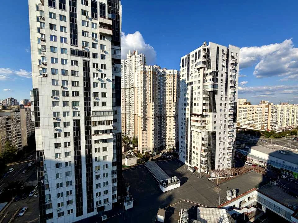Квартира. Киев, проспект Тракторостроителей