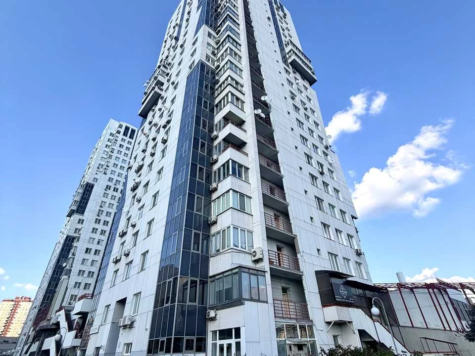 Квартира. Киев, проспект Тракторостроителей