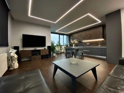 Spacious 3-bedroom apartment for sale in the Status Grad residential complex, Os