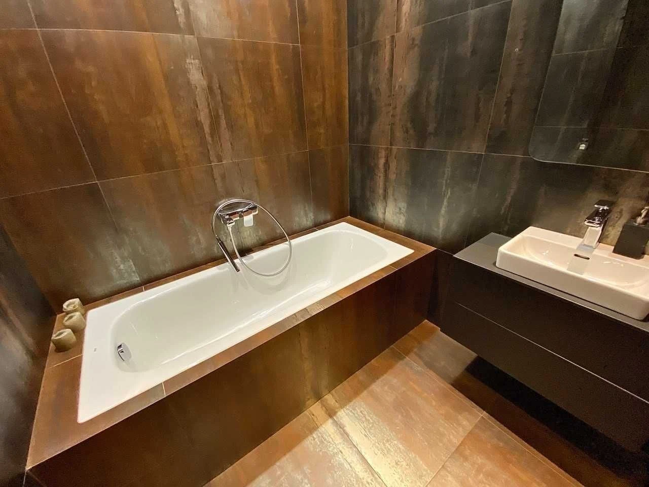 Spacious 3-bedroom apartment for sale in the Status Grad residential complex, Os