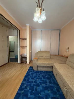 БЕЗ КОМІСІЇ! Продам 1-кімнатну квартиру, метро Берестейська