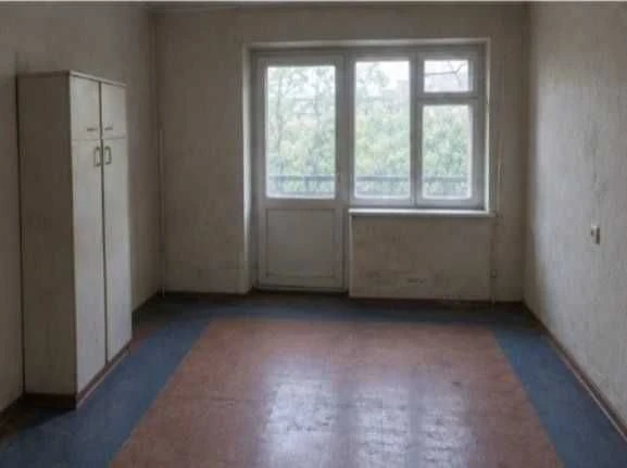 Продаж 2к квартири Тополь -3 Панікахи вул. 77 а Шевченківськ