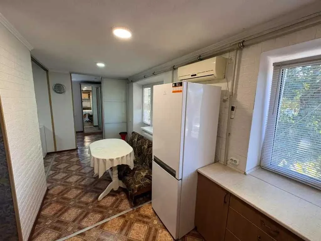 Sale of 2-room apartment in Meat Combine Zymovykh Podoiv (Molodogvard