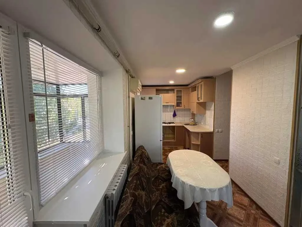 Sale of 2-room apartment in Meat Combine Zymovykh Podoiv (Molodogvard
