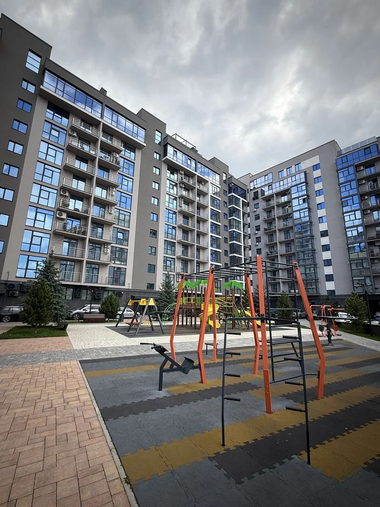 Продаж двокімнтаної квартири з терасою по вулиці Мзепи у жк