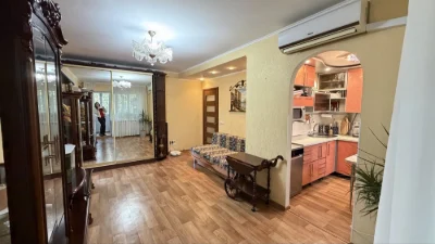 Продам 3-кімнатну квартиру за адресою: вул. Дмитра Кременя (ЮТЗ) без комісії