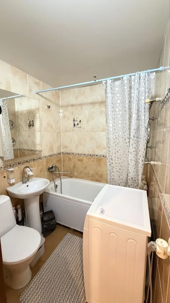 Продам 3-кімнатну квартиру за адресою: вул. Дмитра Кременя (ЮТЗ) без комісії