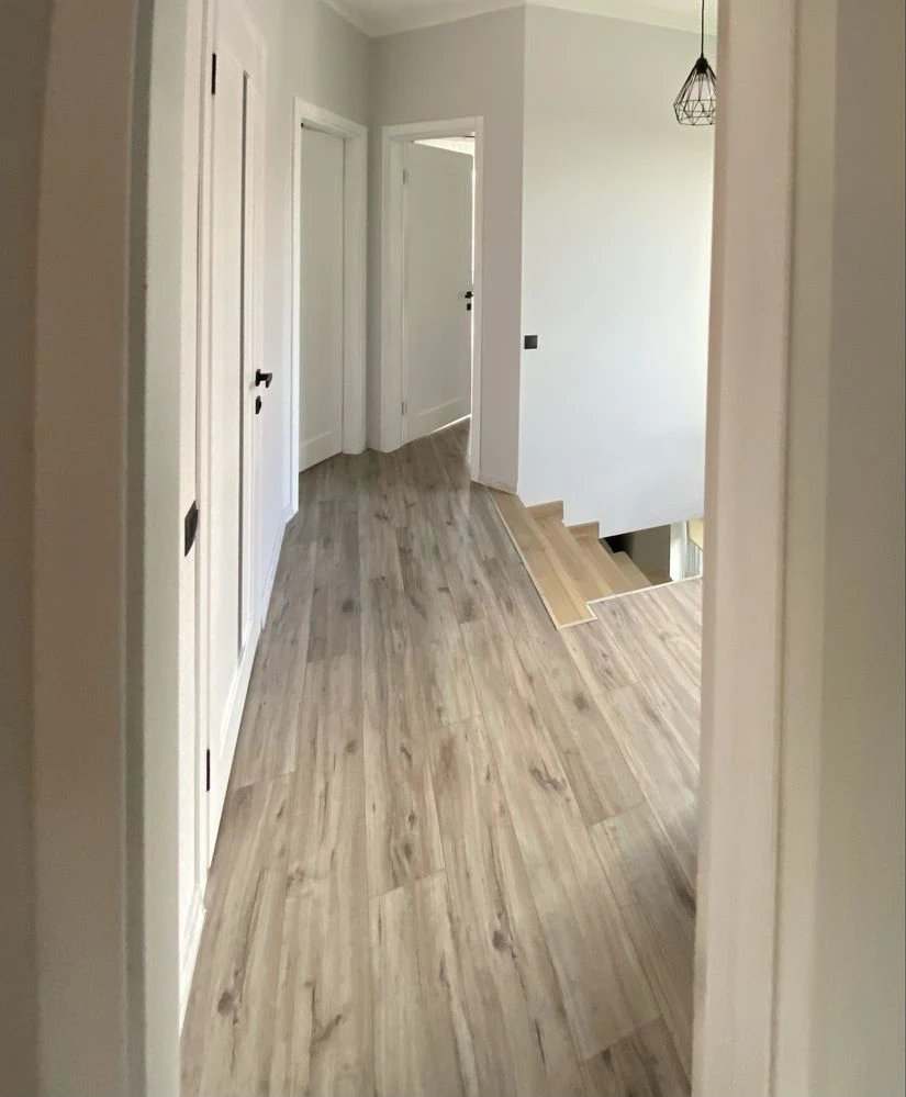 Independent Duplex, 2-nd Floor, Lake Street, 2-nd