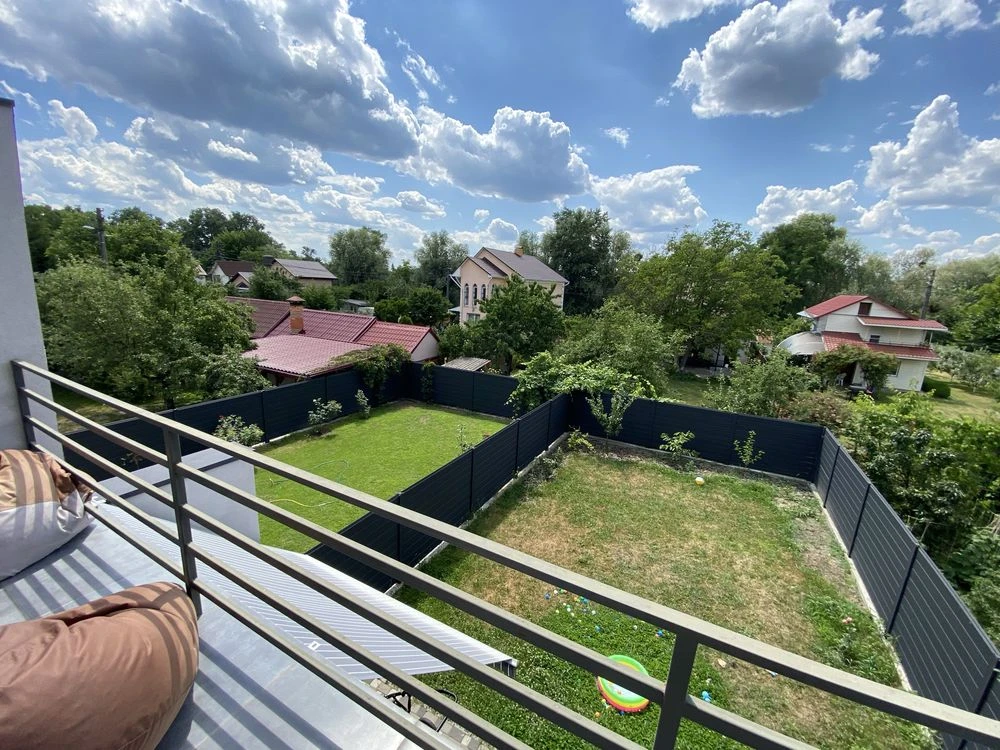 Independent Duplex, 2-nd Floor, Lake Street, 2-nd