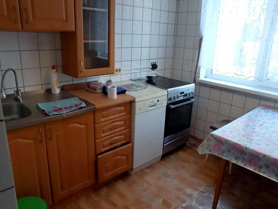 Apartment. Alexander Makhova Street, Sviatoshyn, Borschivka.