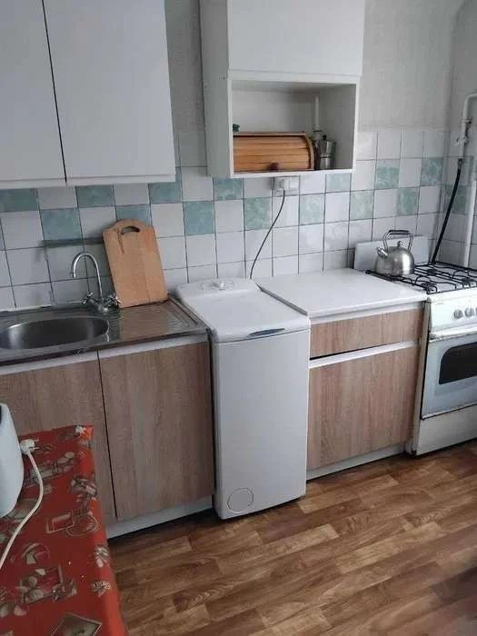 Rent 2-room apartment 54 sq m, Amvrosiia Buchmy st., 5/1