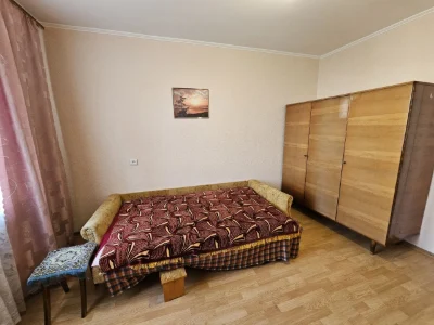 Продам 2-комнатную квартиру по адресу ул. Мария Литвиненко-Вольгемут, 1