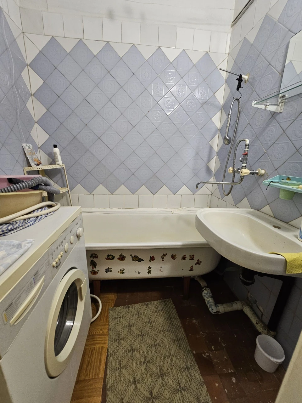 Продам 2-комнатную квартиру по адресу ул. Мария Литвиненко-Вольгемут, 1