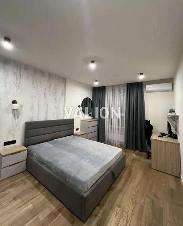 Sale of a 2-room apartment at Vasyl Stus Street 7b