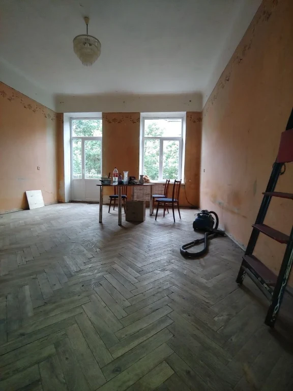 продаж 1кім квартири по вул. Марка Вовчка
