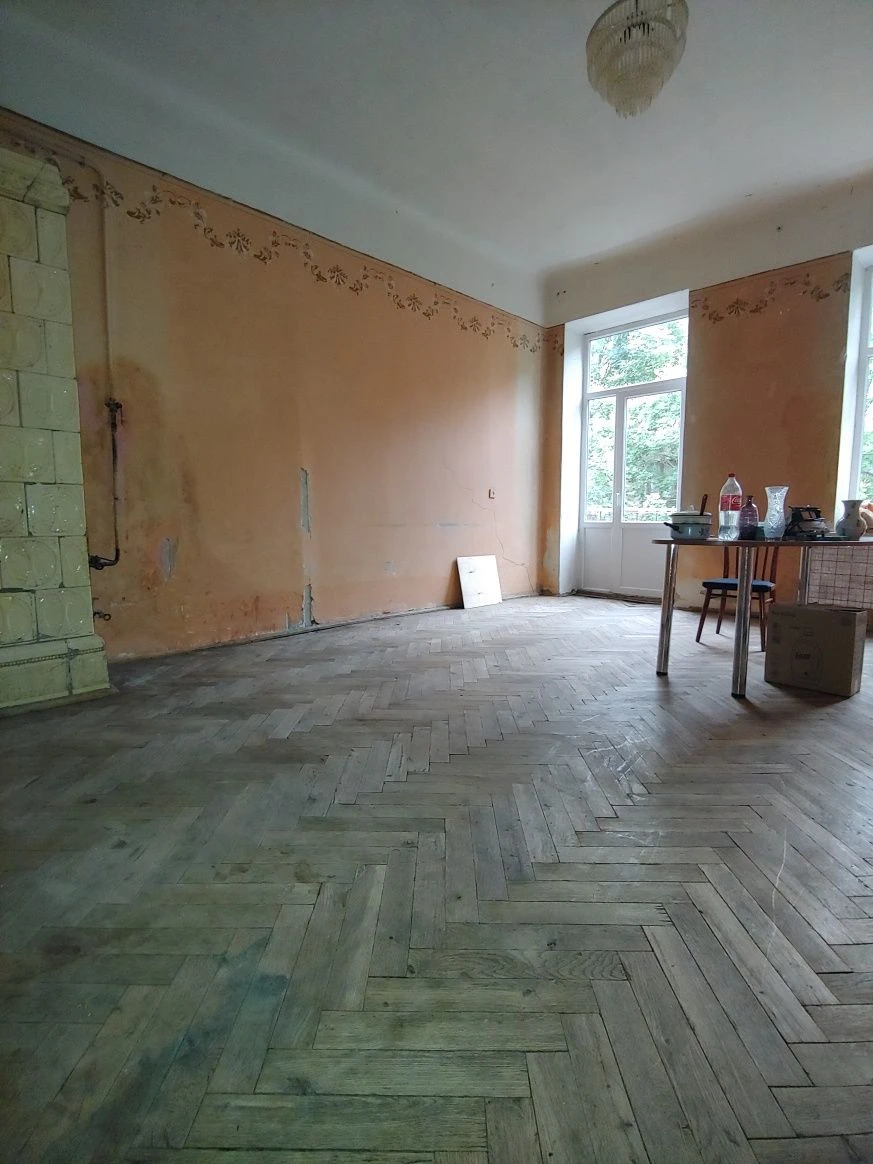 продаж 1кім квартири по вул. Марка Вовчка