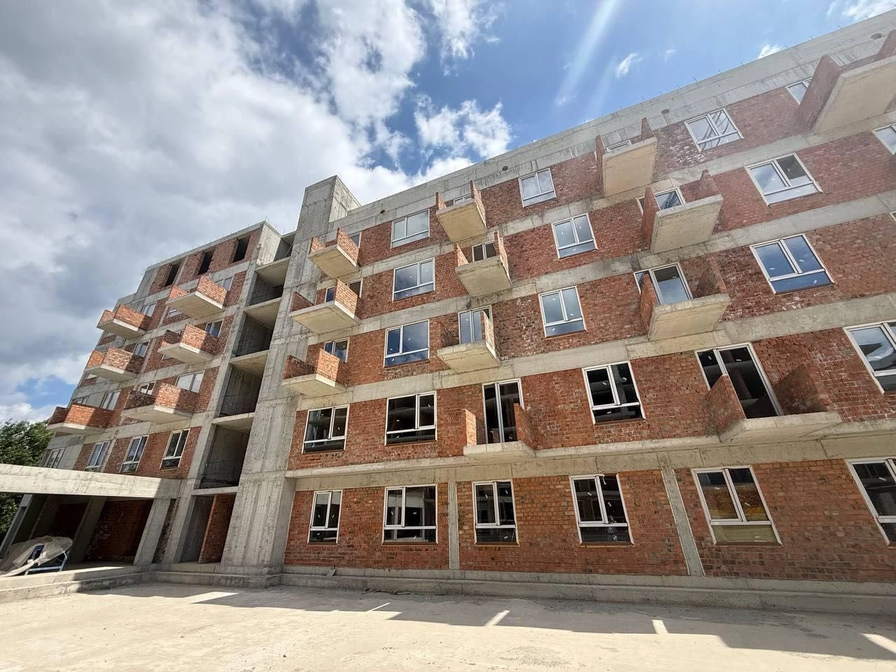 Продаж великої 3 кімнатної квартири ЖК Family House вул Пили