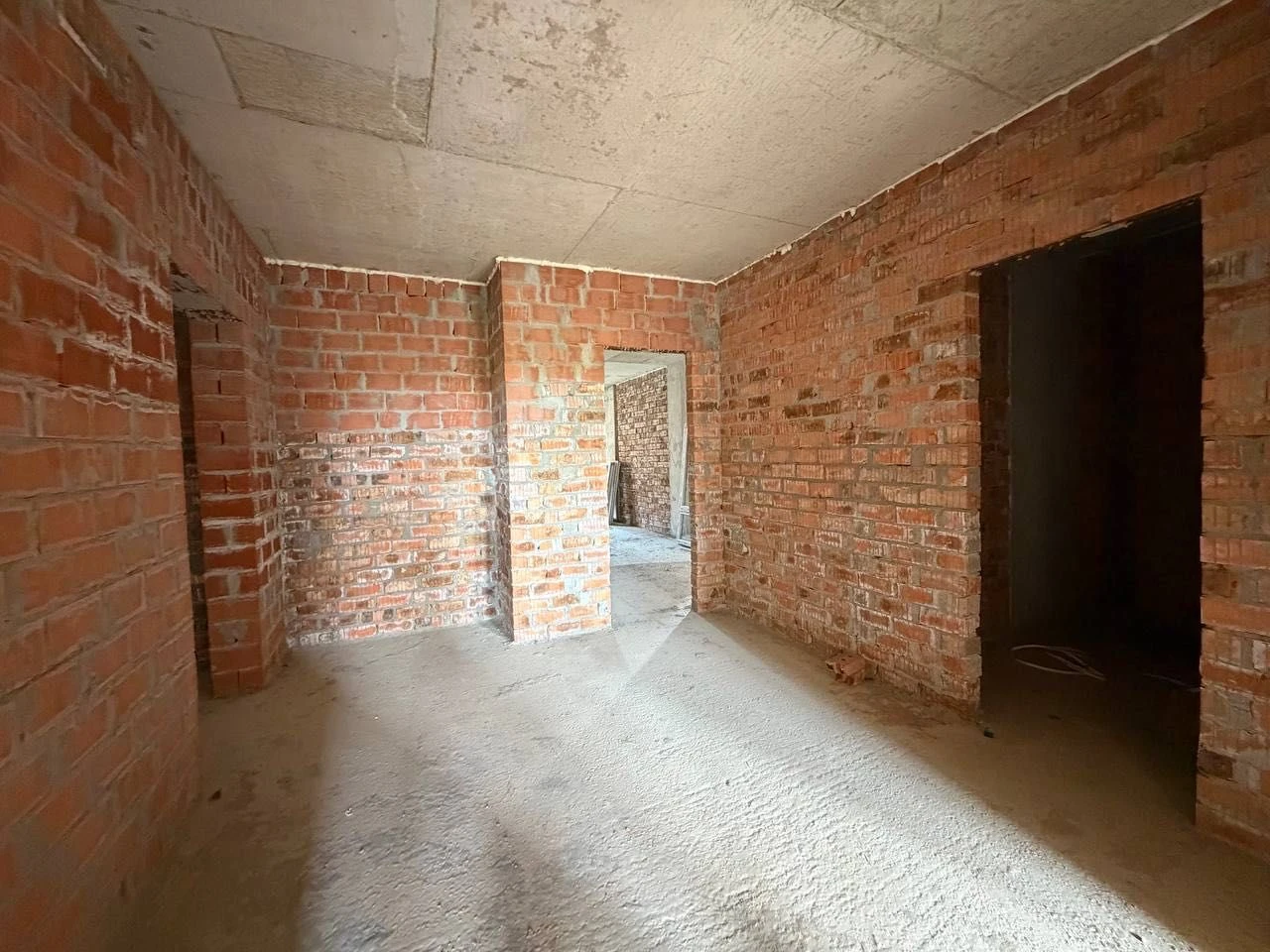 WITHOUT commission/sale of 2-room apartment 81.3m, residential complex on Mykolaychuk 38,