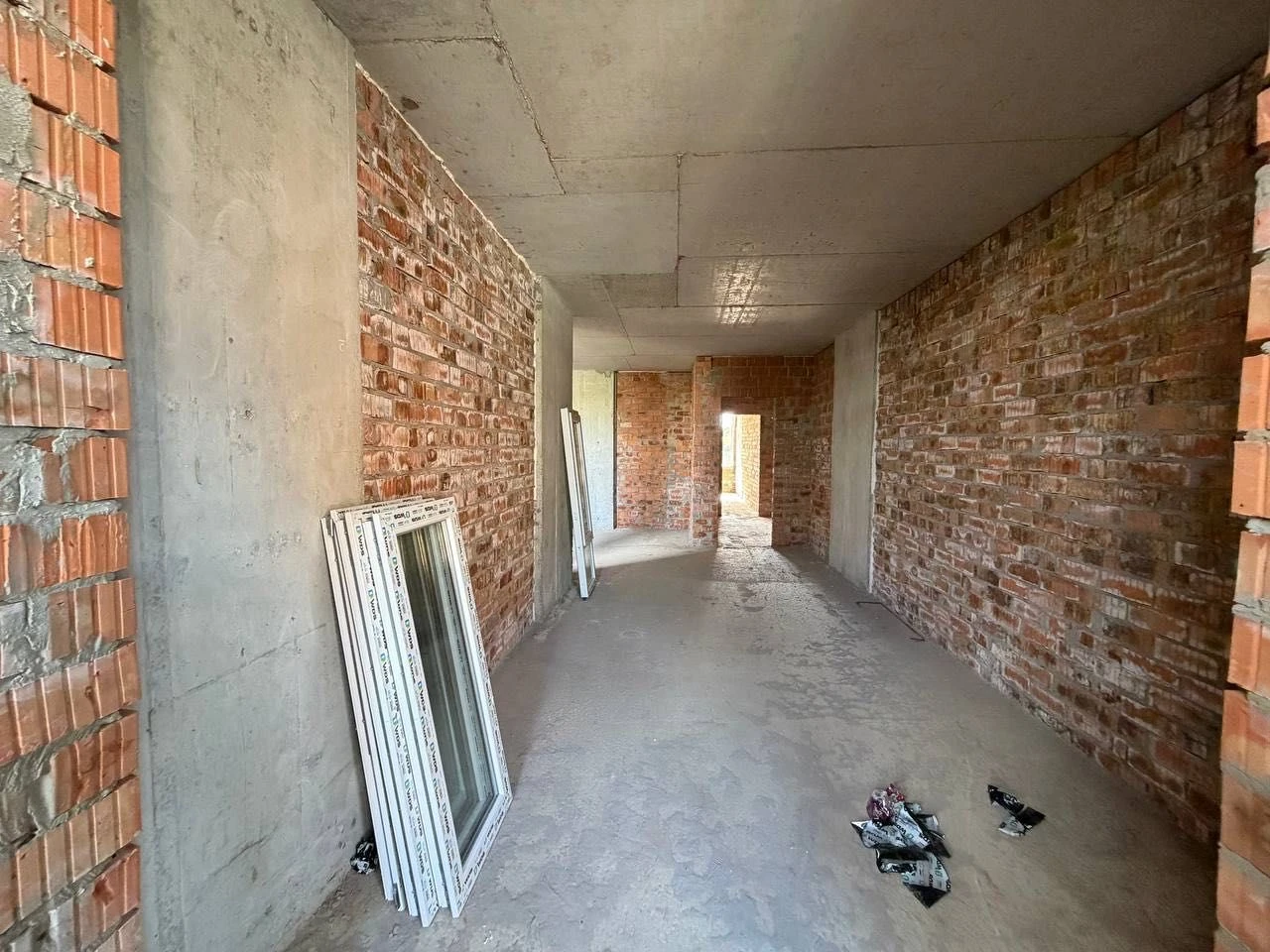 WITHOUT commission/sale of 2-room apartment 81.3m, residential complex on Mykolaychuk 38,