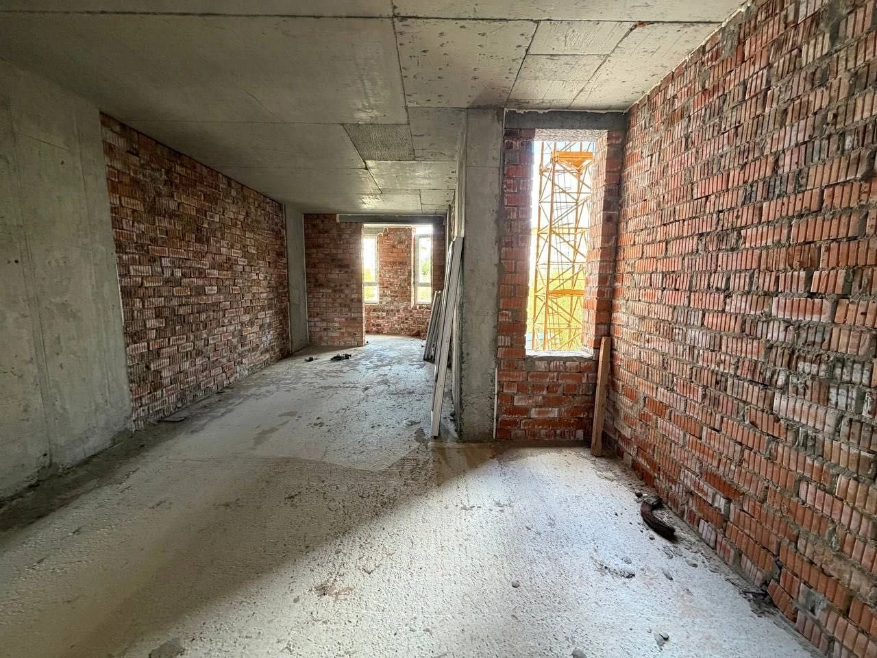 WITHOUT commission/sale of 2-room apartment 81.3m, residential complex on Mykolaychuk 38,