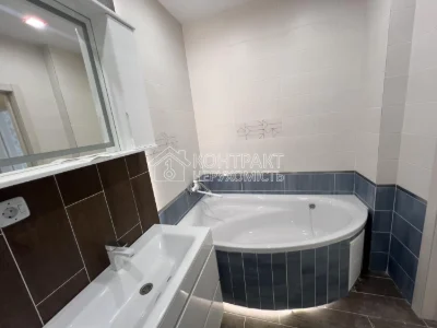 2-Bedroom Apartment in "Ptashka" Residence