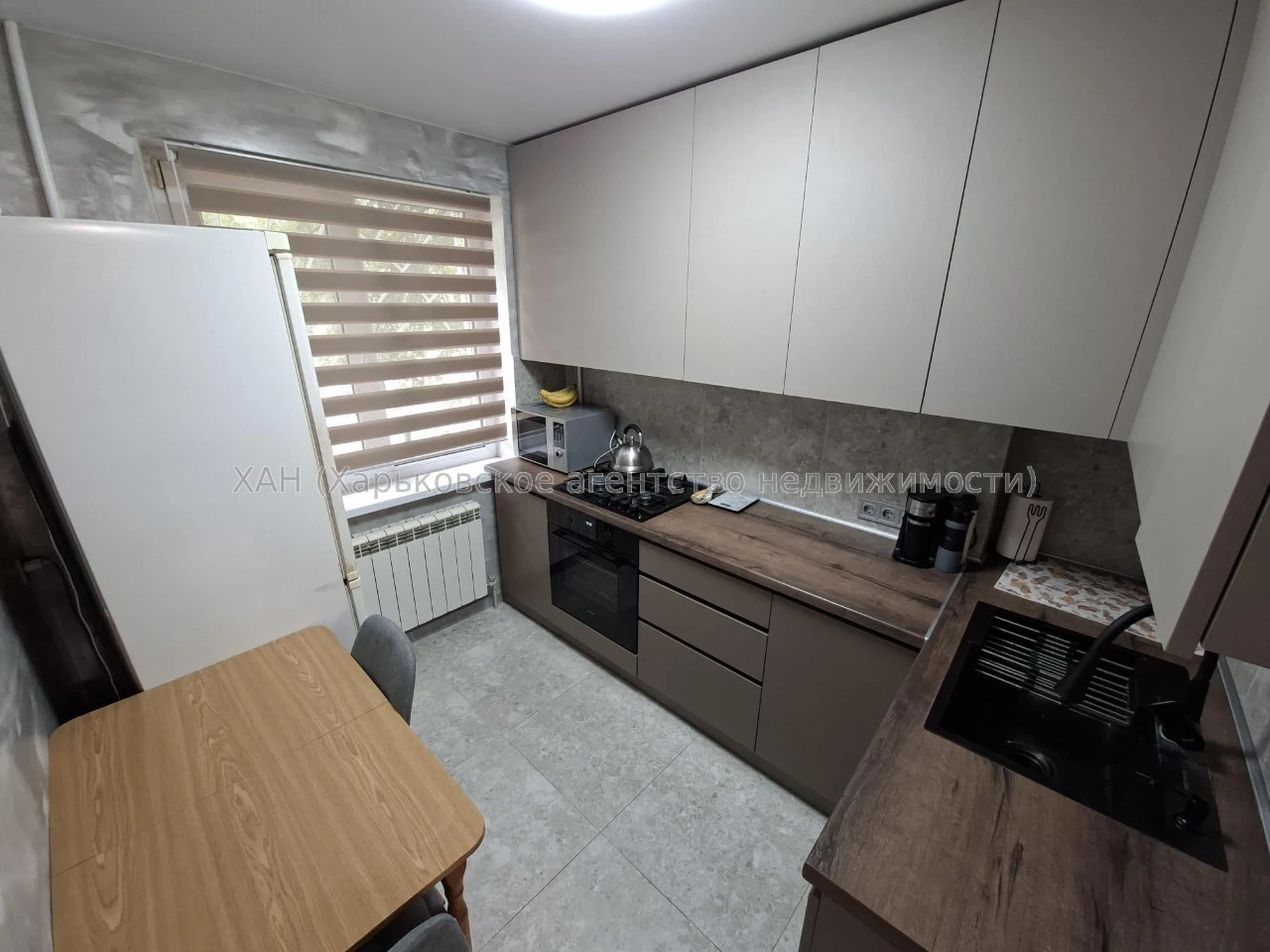 Selling a 1-room apartment with renovations at 22nd Hospital Street, New