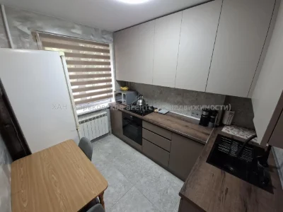 Selling a 1-room apartment with renovations at 22nd Hospital Street, New