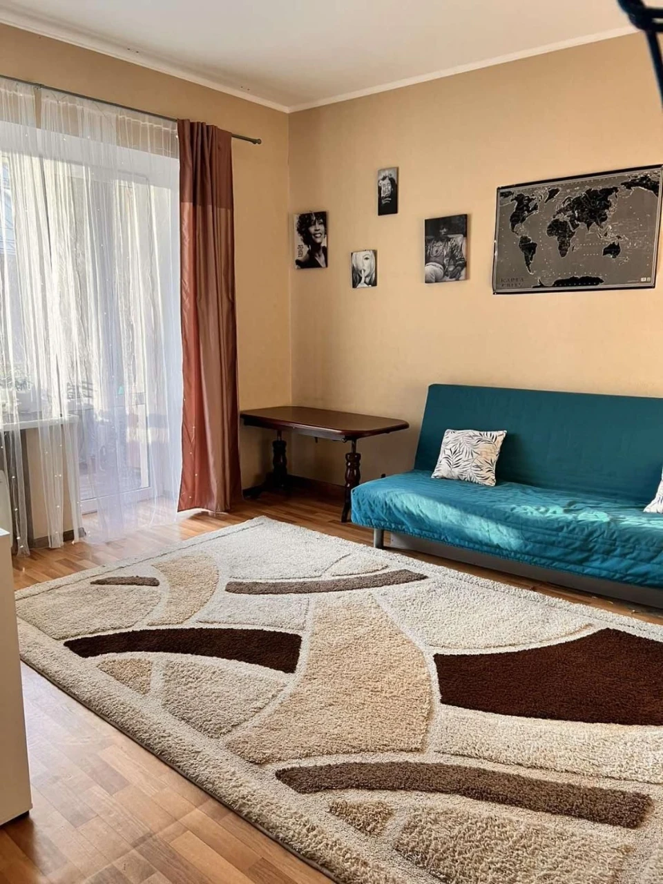 3 к.,75 м2,вул.Чорноглазівська,10