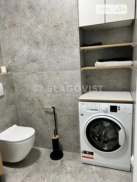 Продается 1-комнатная квартира 43 кв. м по проспекту Европейского Союза 41