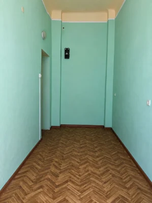 Продается 2-комнатная квартира в центре