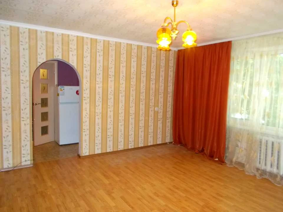 Apartment. Oleksandra Dovzhenko Street, Chernihiv