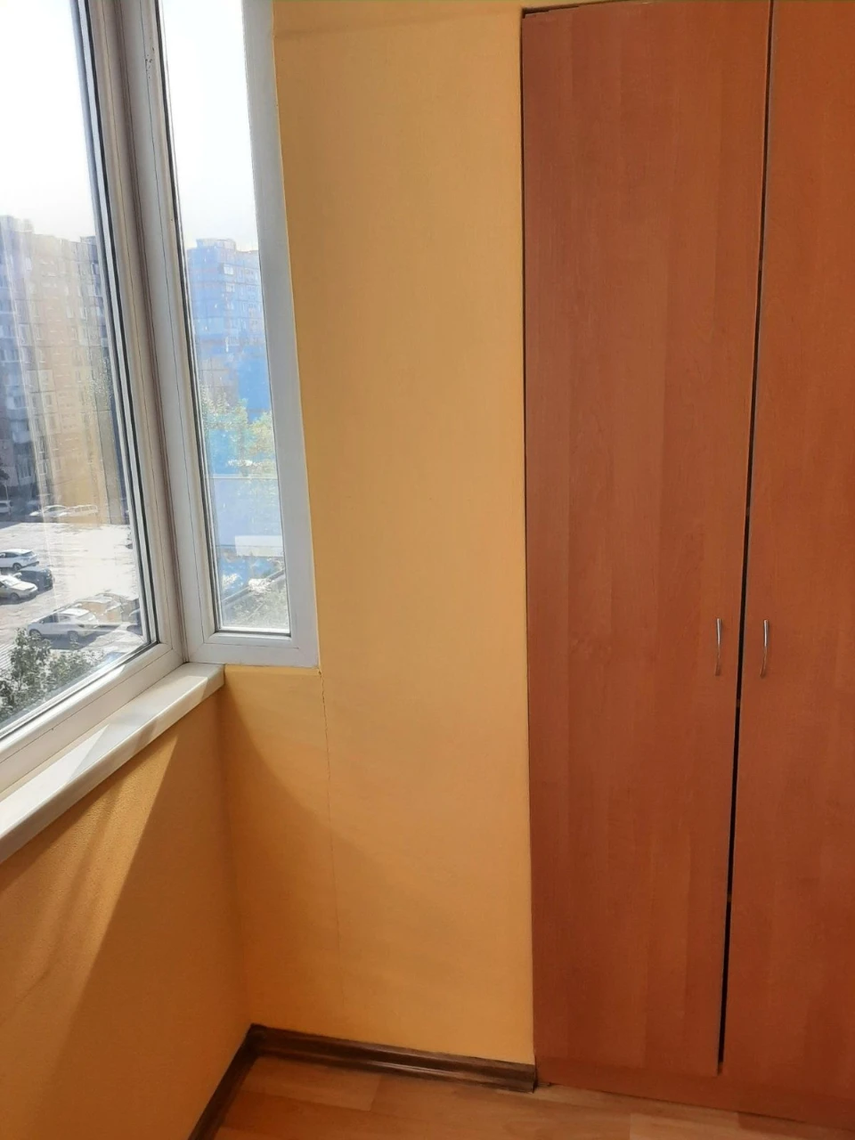 Продам  2х  кімнатну  квартиру пров. Вольний,3