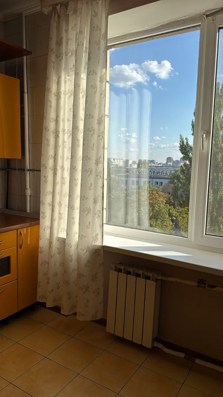 Продається 1 кімнатна квартира  метро Шулявка