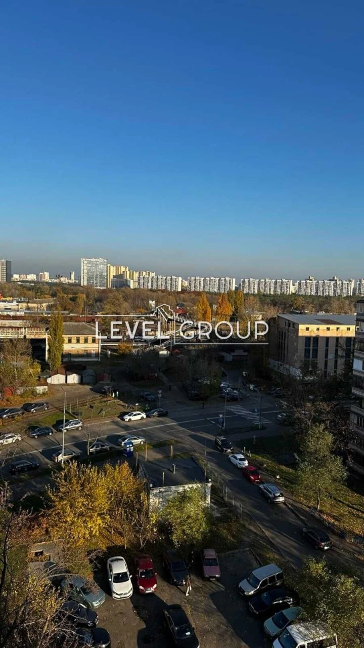Продам 2 кімнатну квартиру вул Пантелеймона Куліша 11 метро