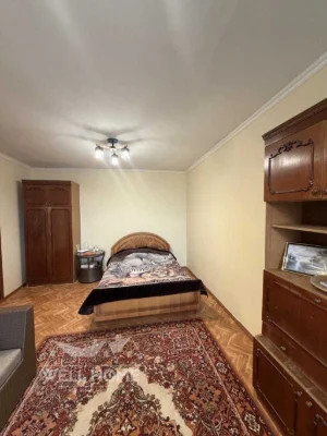 Продаж квартири 2к Ушакова Миколи, 34 Київ
