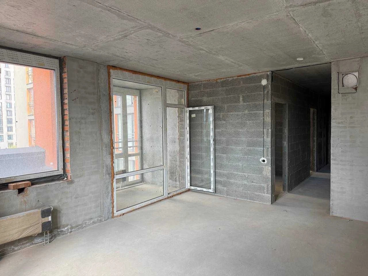 Продаж 3к квартири ЖК Seven Дніпровська набережна 18а метро