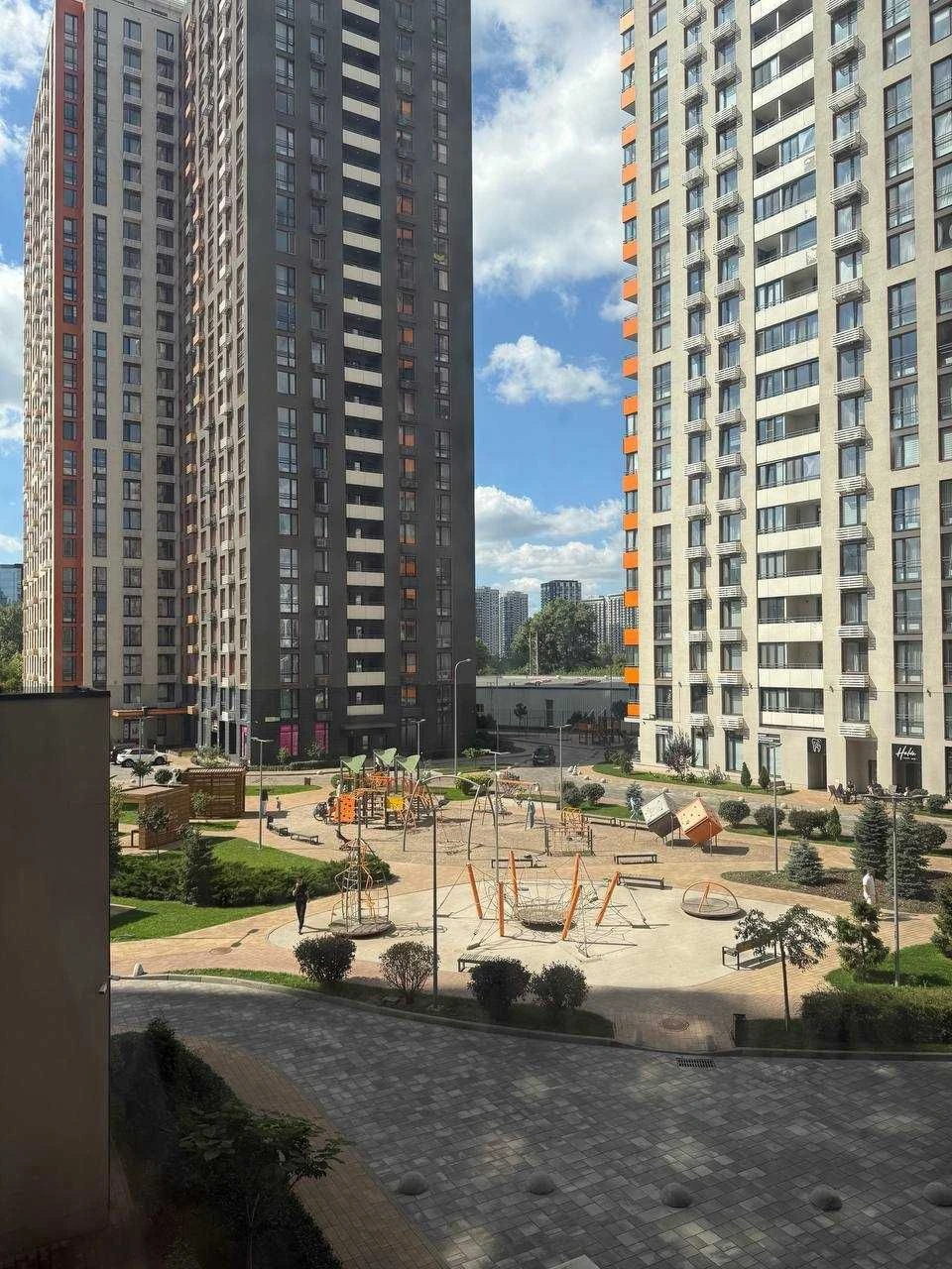 Продаж 3к квартири ЖК Seven Дніпровська набережна 18а метро