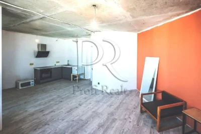Продаж 1 к. квартири за адресою Микільсько-Слобідська 8, Рус