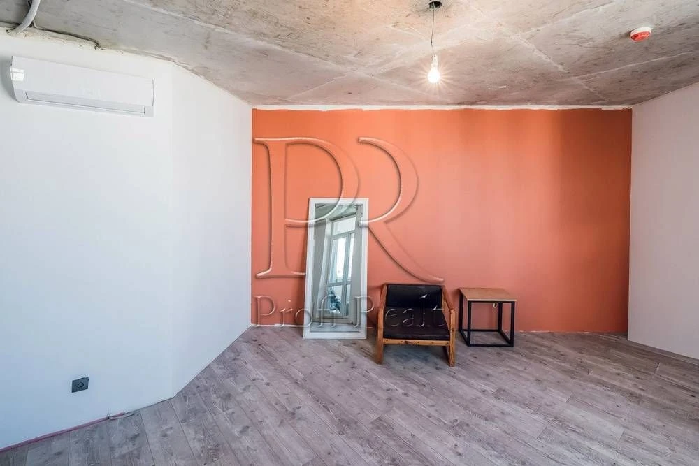 Продаж 1 к. квартири за адресою Микільсько-Слобідська 8, Рус